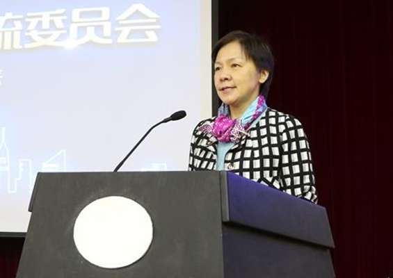 新當選的副主任委員、中國互聯網協會副秘書長楊一心講話并主持大會.jpg